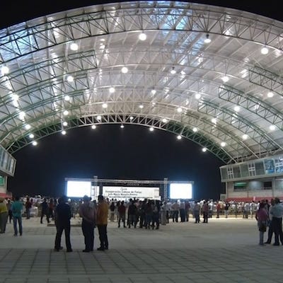 Fabricación e Instalación de Cubierta y estructura metálica curva con teja sin traslapo Standing Seam DESKA en Ferias Ganaderas de Valledupar - Valledupar, Cesar