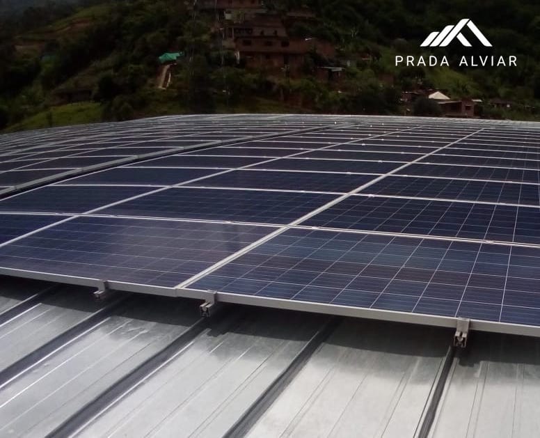 Fabricación e Instalación de Cubierta con Teja Standing Seam sin traslapo en Bodega Invesa - Girardota, Antioquia